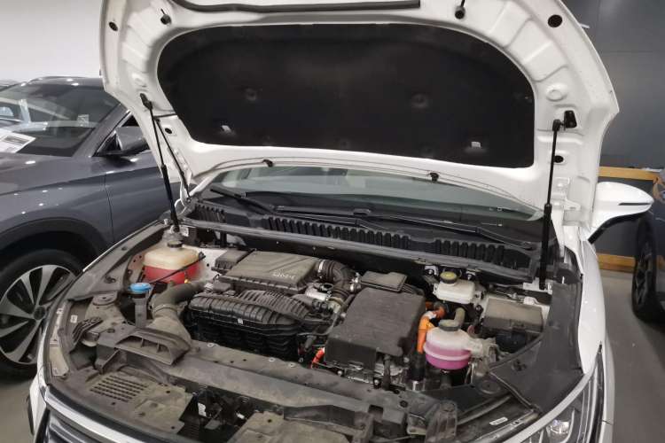 Used BYD Song MAX New Energy 2022 DM-i 105KM Flagship Model Engine Bay