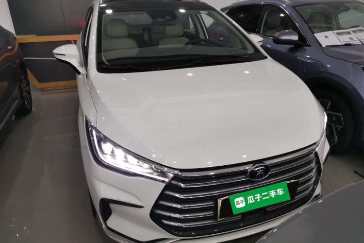 Used BYD Song MAX New Energy 2022 DM-i 105KM Flagship Model Front