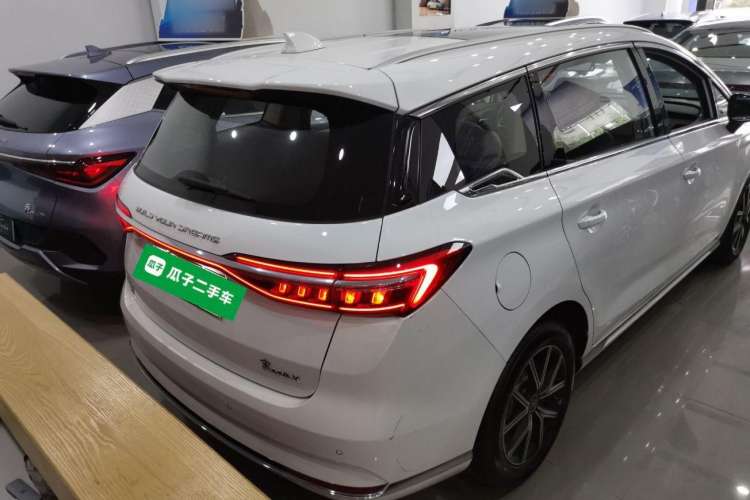 Used BYD Song MAX New Energy 2022 DM-i 105KM Flagship Model Rear