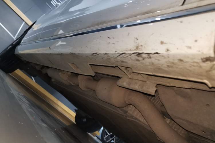 Used BYD Song MAX New Energy 2022 DM-i 105KM Flagship Model Right Side Sill
