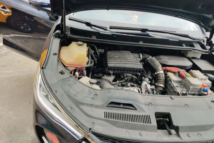 Used BYD Song MAX New Energy 2019 DM 1.5T Smart Connect Enjoyment Model 7 Seats China VI Standard Engine Bay Right
