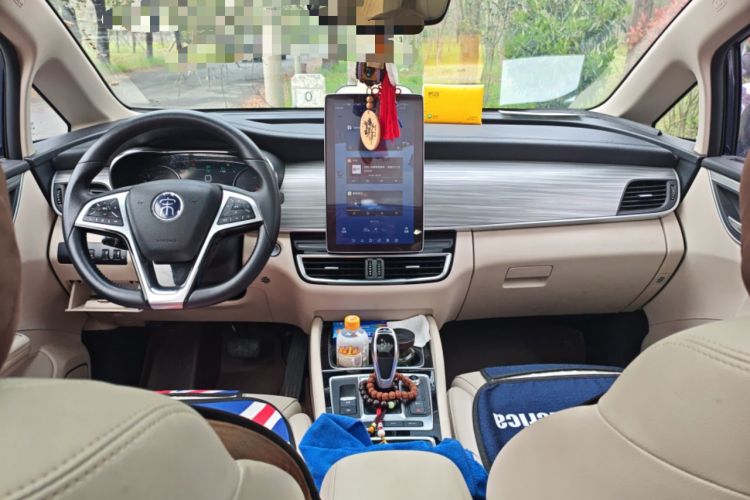 Used BYD Song MAX New Energy 2019 DM 1.5T Smart Connect Zhiyao Model 6 Seats China VI Standard Audio And AC Panel