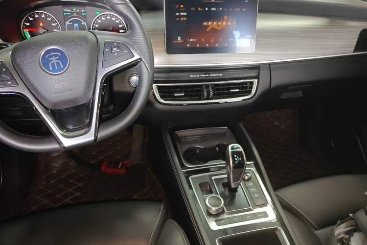 Used BYD Song MAX New Energy 2019 DM 1.5T Smart Connect Advanced 7-Seater China VI Standard Audio And AC Panel