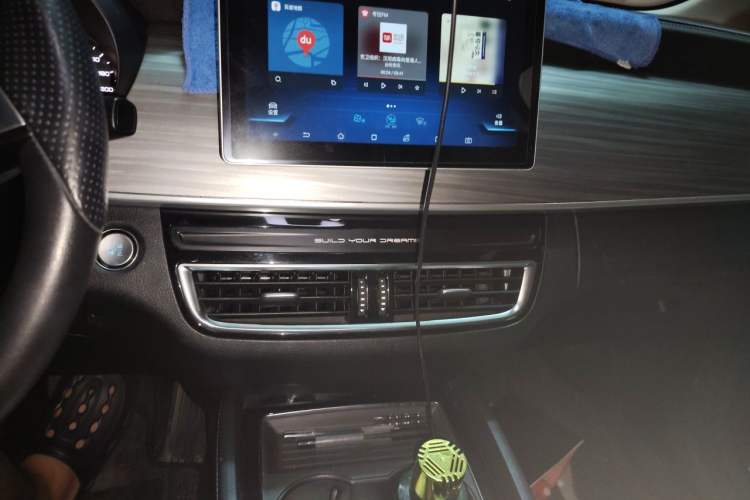 Used BYD Song MAX New Energy 2019 DM 1.5T Smart Connect Advanced 7-Seater China VI Standard Audio And AC Panel