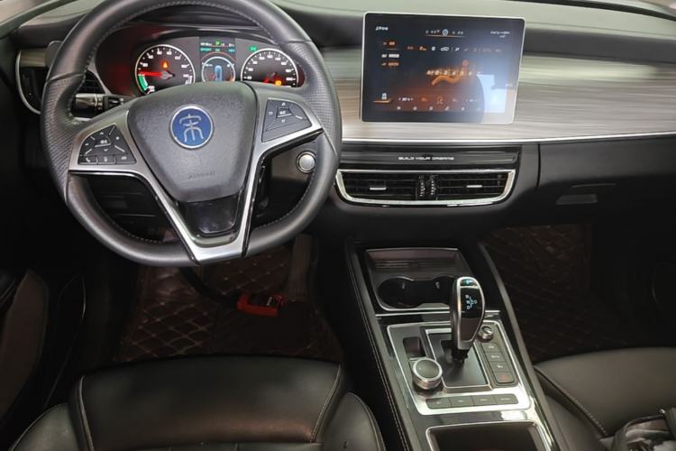 Used BYD Song MAX New Energy 2019 DM 1.5T Smart Connect Advanced 7-Seater China VI Standard Center Console