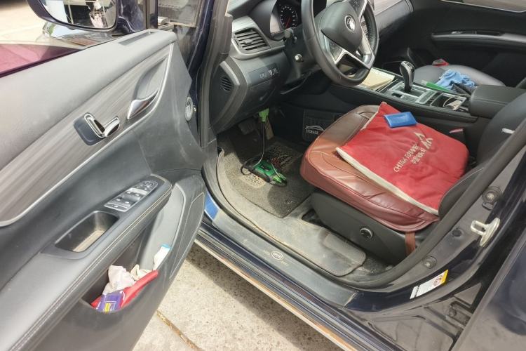Used BYD Song MAX New Energy 2019 DM 1.5T Smart Connect Advanced 7-Seater China VI Standard Driver Seat