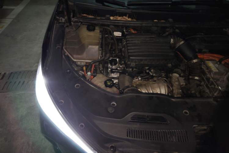 Used BYD Song MAX New Energy 2019 DM 1.5T Smart Connect Advanced 7-Seater China VI Standard Engine Bay Right