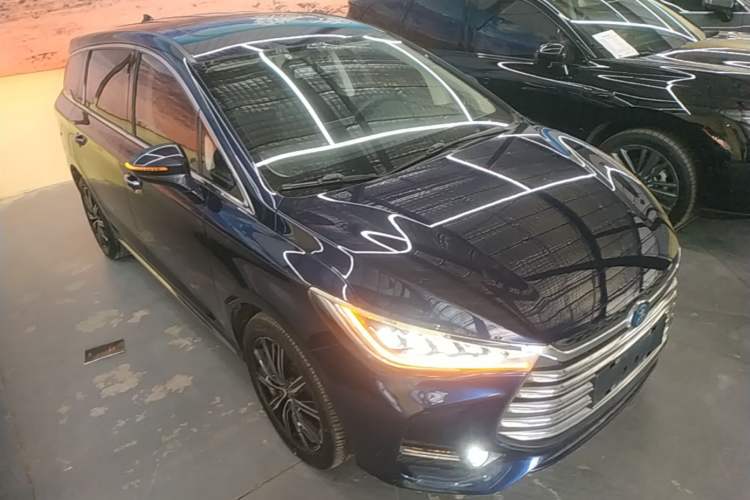 Used BYD Song MAX New Energy 2019 DM 1.5T Smart Connect Advanced 6-Seater China VI Standard Exterior 1