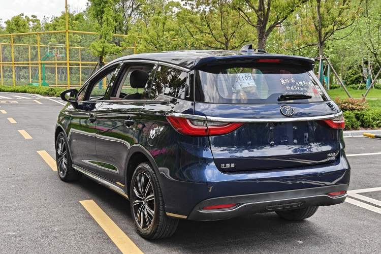 Used BYD Song MAX New Energy 2019 DM 1.5T Smart Connect Advanced 6-Seater China VI Standard Exterior 13