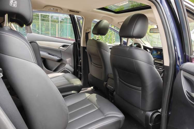 Used BYD Song MAX New Energy 2019 DM 1.5T Smart Connect Advanced 6-Seater China VI Standard Exterior 14