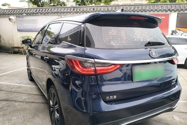 Used BYD Song MAX New Energy 2019 DM 1.5T Smart Connect Advanced 6-Seater China VI Standard Exterior 2