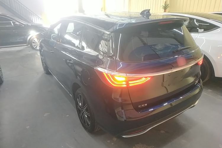 Used BYD Song MAX New Energy 2019 DM 1.5T Smart Connect Advanced 6-Seater China VI Standard Exterior 2