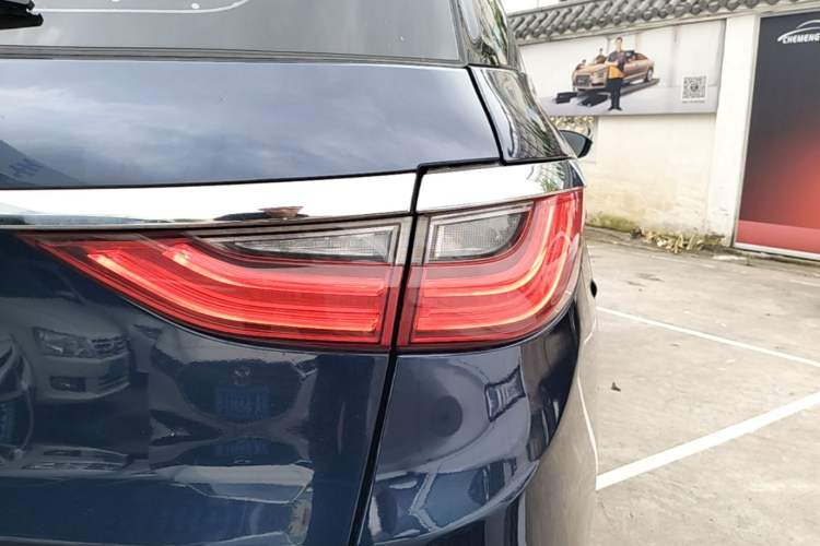 Used BYD Song MAX New Energy 2019 DM 1.5T Smart Connect Advanced 6-Seater China VI Standard Exterior 3