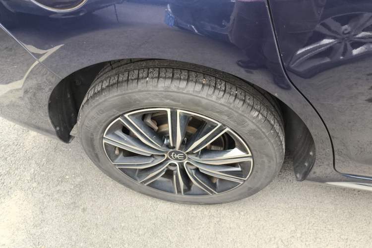 Used BYD Song MAX New Energy 2019 DM 1.5T Smart Connect Advanced 6-Seater China VI Standard Exterior 8