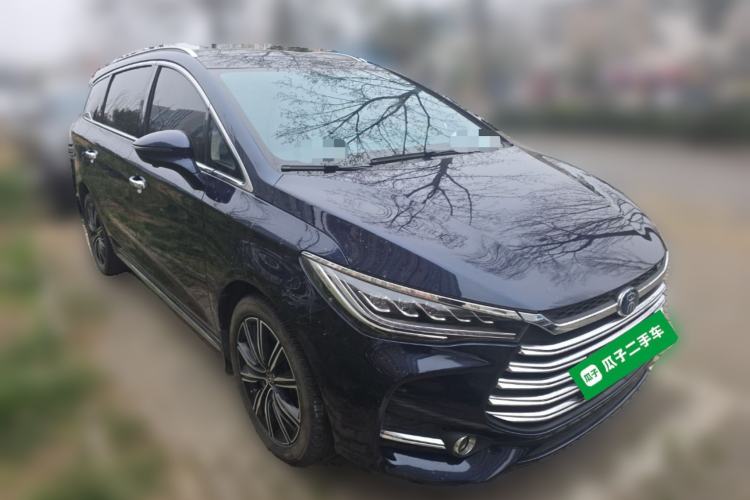 Used BYD Song MAX New Energy 2019 DM 1.5T Smart Connect Enjoyment Model 6-Seater China V Standard Front Right 45 Deg