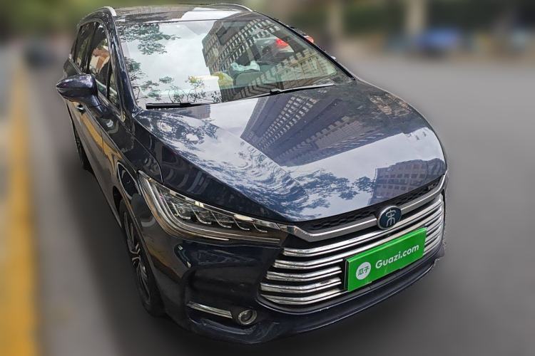 Used BYD Song MAX New Energy 2019 DM 1.5T Smart Connect Zhiyao Model 6 Seats China VI Standard Front Right 45 Deg