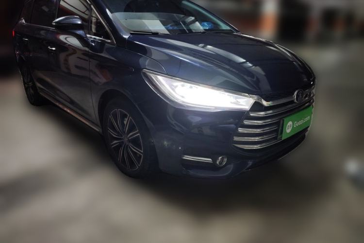 Used BYD Song MAX New Energy 2019 DM 1.5T Smart Connect Advanced 7-Seater China VI Standard Front Right 45 Deg