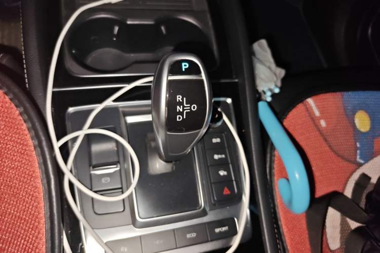 Used BYD Song MAX New Energy 2019 DM 1.5T Smart Connect Advanced 6-Seater China VI Standard Gear Lever