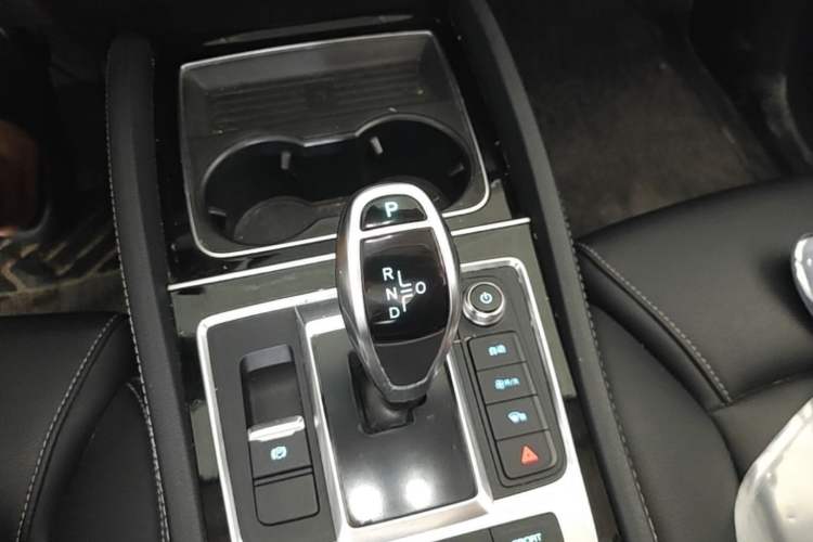 Used BYD Song MAX New Energy 2019 DM 1.5T Smart Connect Advanced 7-Seater China VI Standard Gear Lever