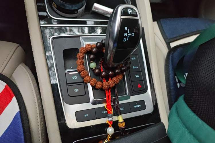 Used BYD Song MAX New Energy 2019 DM 1.5T Smart Connect Zhiyao Model 6 Seats China VI Standard Gear Lever