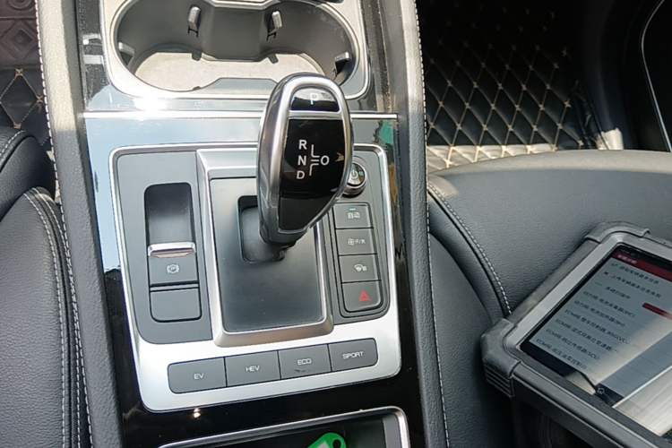 Used BYD Song MAX New Energy 2019 DM 1.5T Smart Connect Advanced 7-Seater China VI Standard Gear Lever