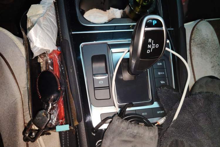 Used BYD Song MAX New Energy 2019 DM 1.5T Smart Connect Advanced 7-Seater China VI Standard Gear Lever