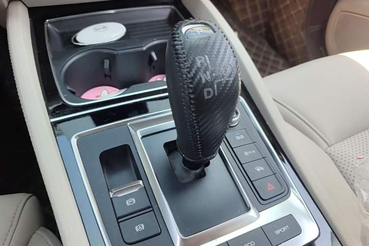 Used BYD Song MAX New Energy 2019 DM 1.5T Smart Connect Zhiyao Model 6 Seats China VI Standard Gear Lever