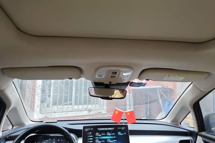 Used BYD Song MAX New Energy 2019 DM 1.5T Smart Connect Zhiyao Model 7 Seats China V Emission Standard Headliner