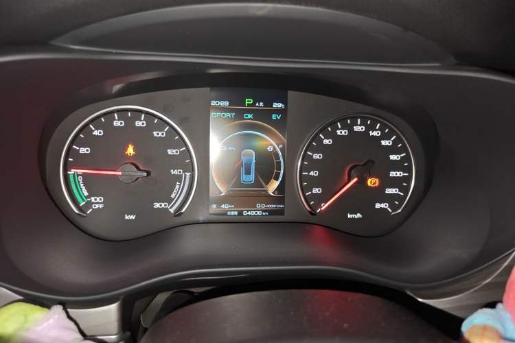 Used BYD Song MAX New Energy 2019 DM 1.5T Smart Connect Advanced 6-Seater China VI Standard Instrument Cluster