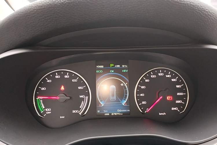 Used BYD Song MAX New Energy 2019 DM 1.5T Smart Connect Advanced 6-Seater China VI Standard Instrument Cluster