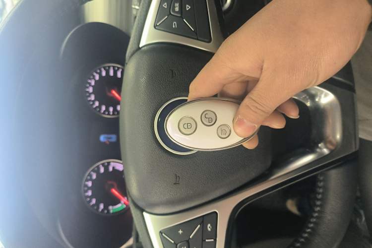 Used BYD Song MAX New Energy 2019 DM 1.5T Smart Connect Advanced 7-Seater China VI Standard Interior 1