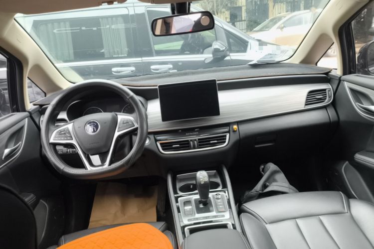 Used BYD Song MAX New Energy 2019 DM 1.5T Smart Connect Advanced 6-Seater China VI Standard Interior 2