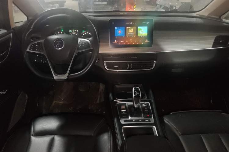 Used BYD Song MAX New Energy 2019 DM 1.5T Smart Connect Advanced 6-Seater China VI Standard Interior 2