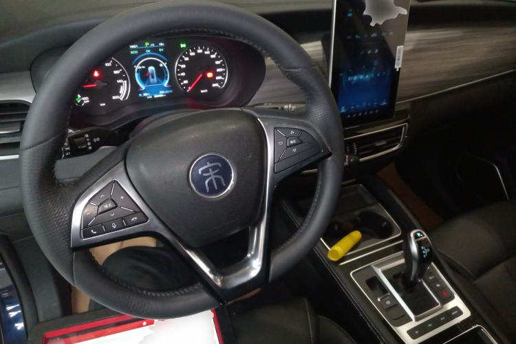 Used BYD Song MAX New Energy 2019 DM 1.5T Smart Connect Advanced 7-Seater China VI Standard Interior 2