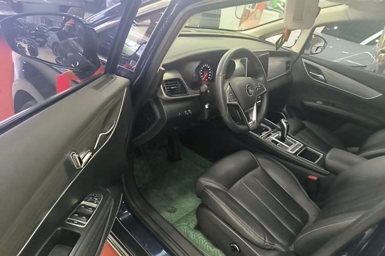 Used BYD Song MAX New Energy 2019 DM 1.5T Smart Connect Advanced 7-Seater China VI Standard Interior 3