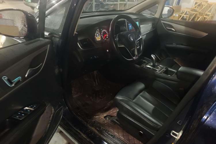 Used BYD Song MAX New Energy 2019 DM 1.5T Smart Connect Advanced 6-Seater China VI Standard Interior 3