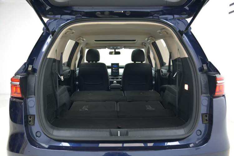 Used BYD Song MAX New Energy 2019 DM 1.5T Smart Connect Advanced 7-Seater China VI Standard Interior 4