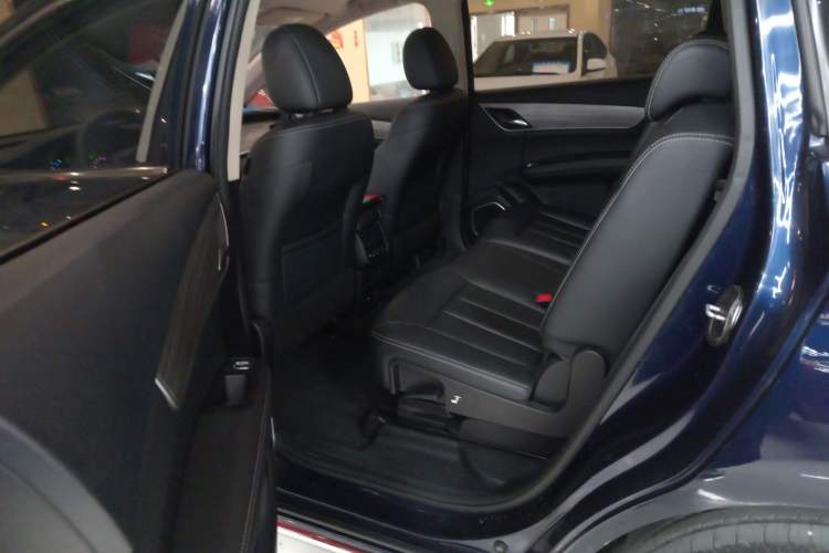 Used BYD Song MAX New Energy 2019 DM 1.5T Smart Connect Advanced 7-Seater China VI Standard Interior 4