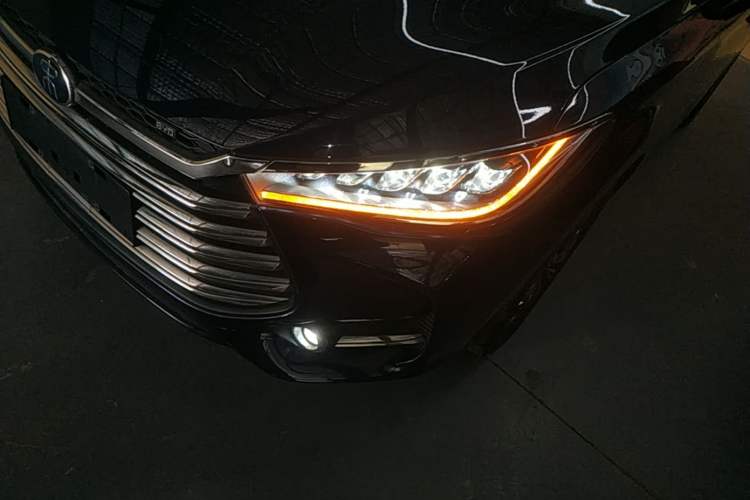 Used BYD Song MAX New Energy 2019 DM 1.5T Smart Connect Advanced 6-Seater China VI Standard Left Front Headlight