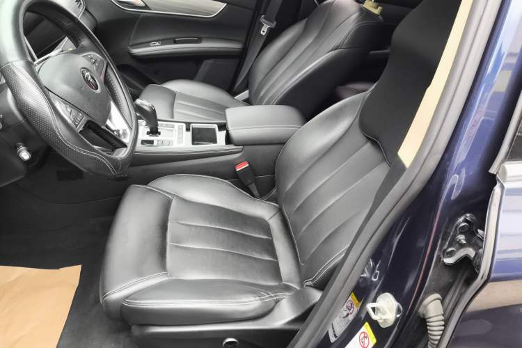 Used BYD Song MAX New Energy 2019 DM 1.5T Smart Connect Advanced 6-Seater China VI Standard Left Front Seat