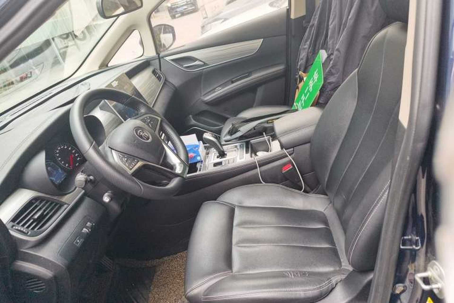 Used BYD Song MAX New Energy 2019 DM 1.5T Smart Connect Advanced 6-Seater China VI Standard Left Front Seat