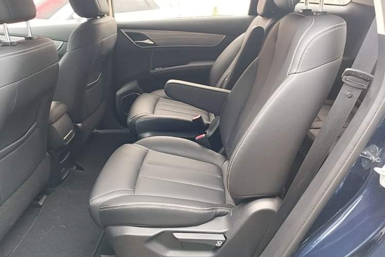 Used BYD Song MAX New Energy 2019 DM 1.5T Smart Connect Advanced 6-Seater China VI Standard Left Rear Seat