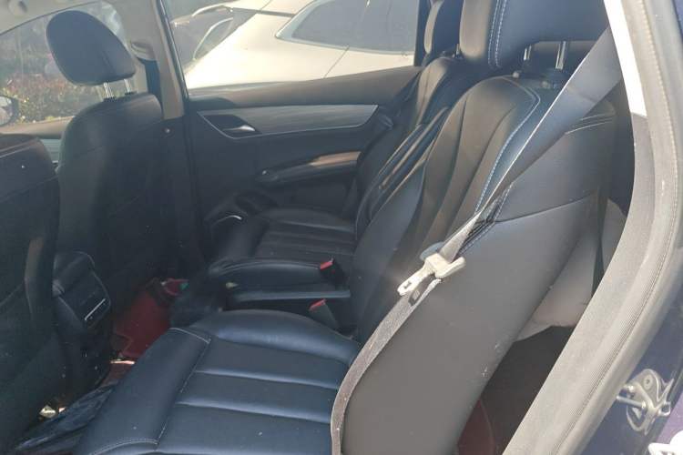 Used BYD Song MAX New Energy 2019 DM 1.5T Smart Connect Advanced 6-Seater China VI Standard Left Rear Seat