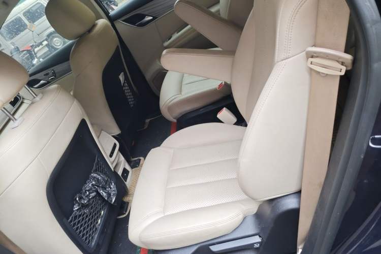 Used BYD Song MAX New Energy 2019 DM 1.5T Smart Connect Zhiyao Model 7 Seats China V Emission Standard Left Rear Seat