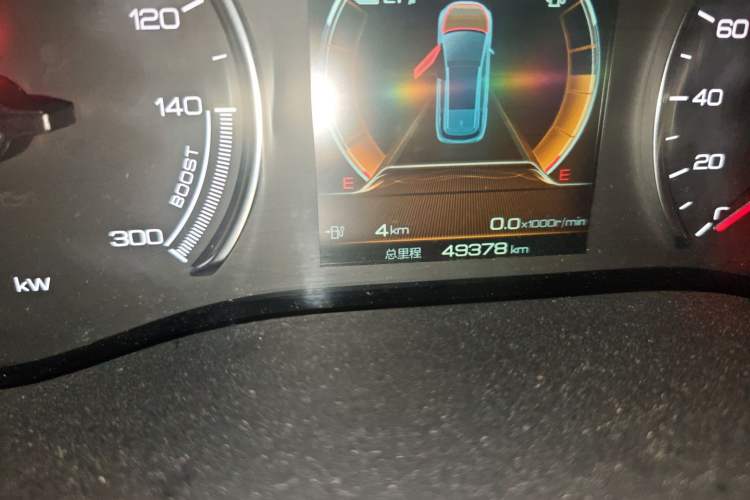 Used BYD Song MAX New Energy 2019 DM 1.5T Smart Connect Advanced 6-Seater China VI Standard Odometer Close Up