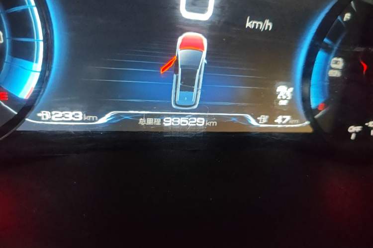 Used BYD Song MAX New Energy 2019 DM 1.5T Smart Connect Zhiyao Model 6 Seats China VI Standard Odometer Close Up