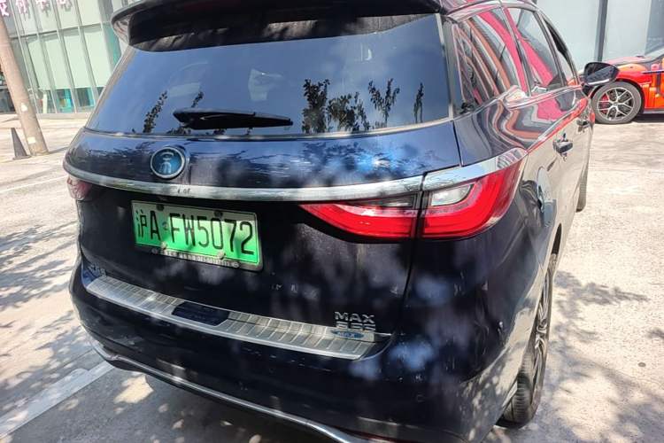 Used BYD Song MAX New Energy 2019 DM 1.5T Smart Connect Zhiyao Model 6 Seats China VI Standard Rear