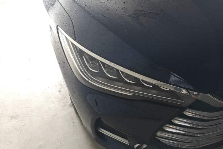 Used BYD Song MAX New Energy 2019 DM 1.5T Smart Connect Advanced 7-Seater China VI Standard Right Front Headlight
