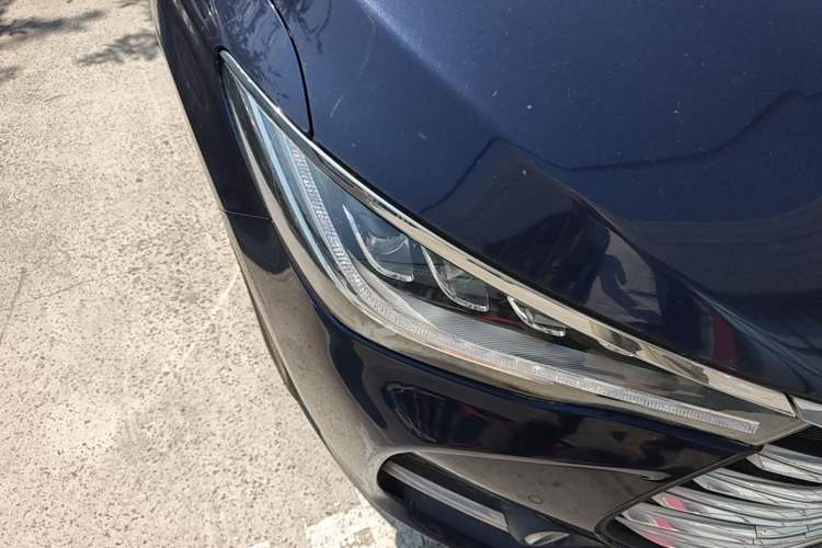 Used BYD Song MAX New Energy 2019 DM 1.5T Smart Connect Zhiyao Model 6 Seats China VI Standard Right Front Headlight