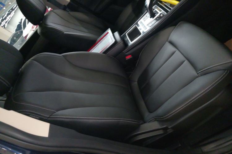 Used BYD Song MAX New Energy 2019 DM 1.5T Smart Connect Advanced 7-Seater China VI Standard Right Front Seat